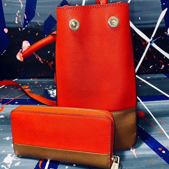 Michael Kors Set Satchel, Shoulder Bag, Handbag, Crossbody, or Purse and wallet - Picture 6 of 16